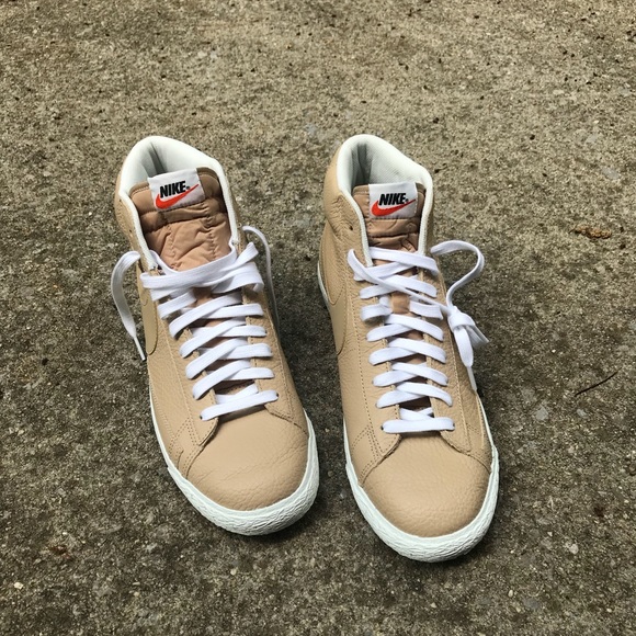 Nike Blazer Leather Hi-Tops - Picture 2 of 5